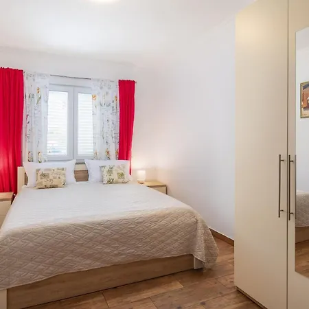 Apartamento Jasmir - Free Parking Near The Makarska